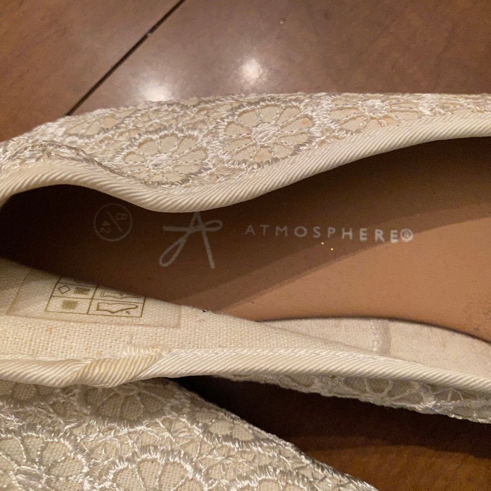 Atmosphere flat shoes